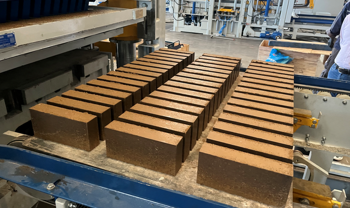 ZN1500 helautomatisk mursteinfremstillingsmaskin styrker Øst-Kina-klienten i slamressursutnyttelse